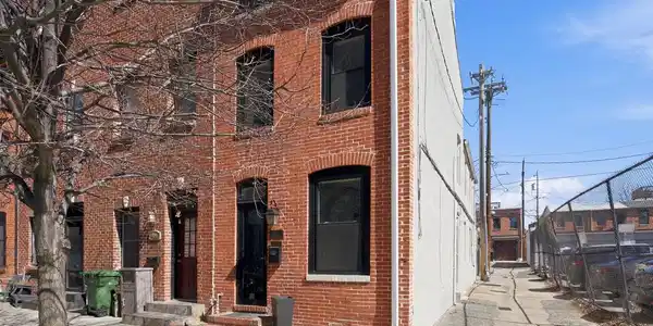 411 CHESTER STREET
