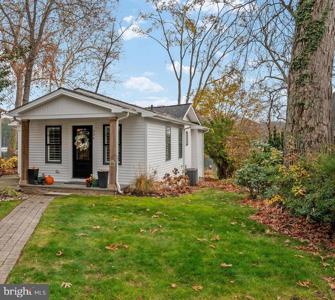 394 NORTH DRIVE