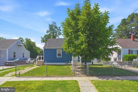 825 MARTIN ROAD