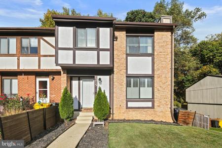 1215 DRIFTWOOD COURT