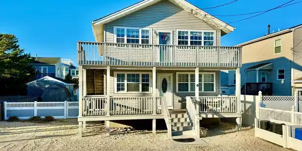 6 35TH STREET #B