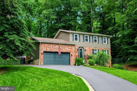 5 WOODFLOWER COURT
