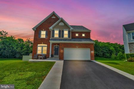 2304 JULIE COURT