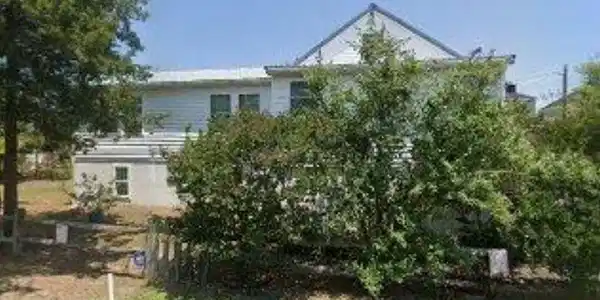 304 BAY SHORE DRIVE