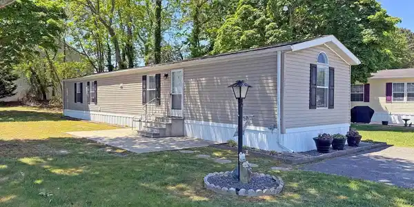 28 BRANCHWOOD DRIVE