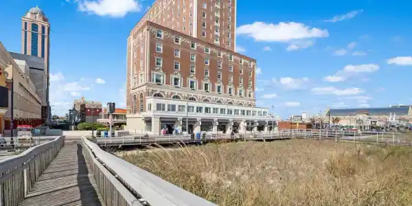 2715 BOARDWALK