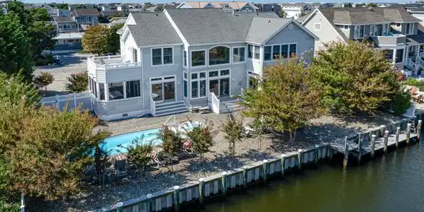 215 NAUTILUS