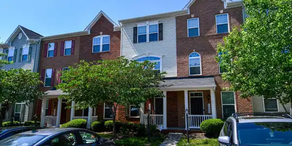 1665 DOROTHY LANE