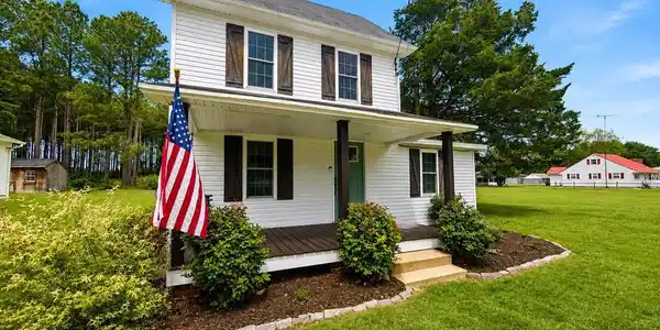 413 RAILROAD AVENUE