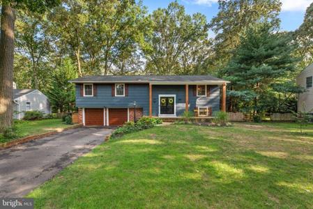 185 BERRYWOOD DRIVE