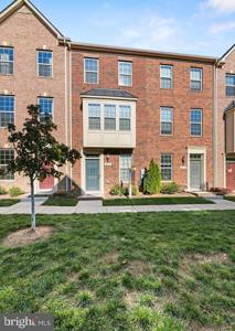 812 MACON STREET