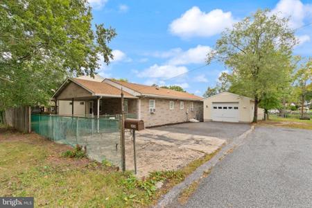 2424 SUNCREST