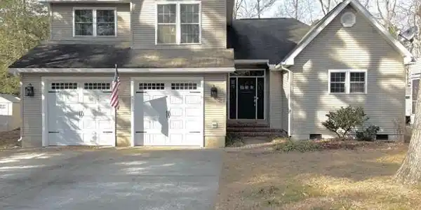 8 EDGEWOOD DRIVE