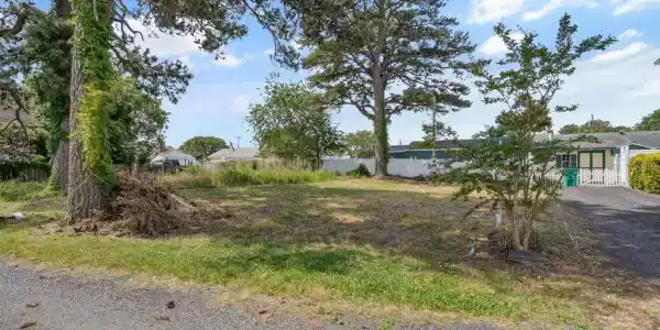 5142 SERENITY LANE