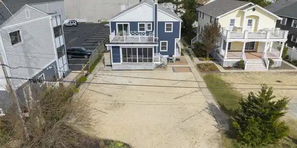 25 MCKINLEY AVENUE