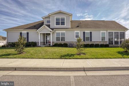 917 MOORINGS CIRCLE