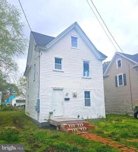 108 LOCUST STREET