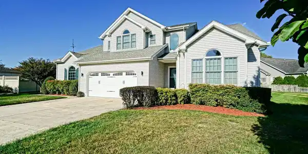 409 CANARY COURT