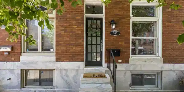 902 GRUNDY STREET