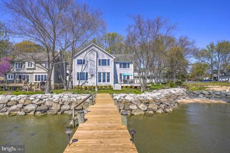 949 BAY DRIVE