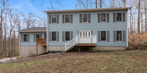 151 AUTUMN COURT