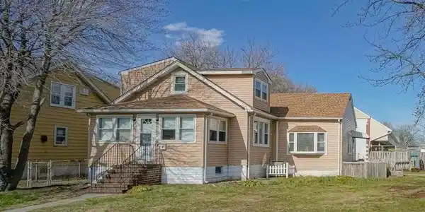 10 JENKINS AVENUE