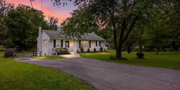 976 SHORE ACRES ROAD