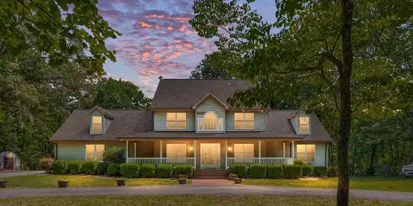2381 NANCY LANE