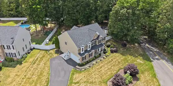 4397 CHATHAM DRIVE