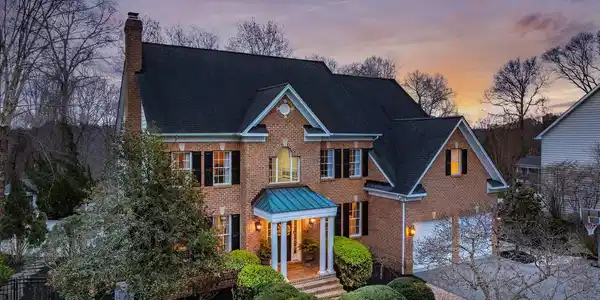 927 HILLTOP ROAD