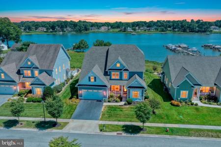 33319 BAYBERRY COURT