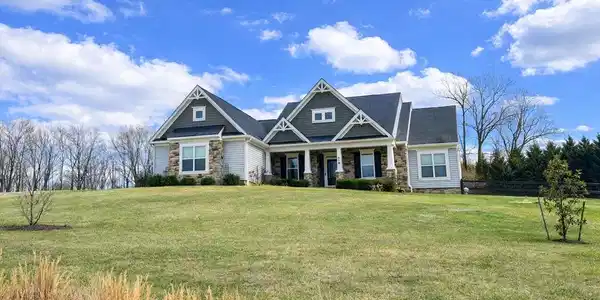 116 BROOKE POINT COURT