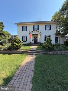 364 LEWIS STREET