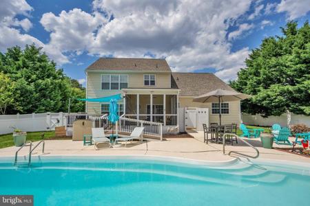 16 DOVE KNOLL DRIVE