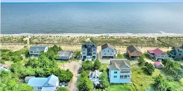402 BAY SHORE DRIVE