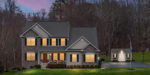 4550 BOONES LANE
