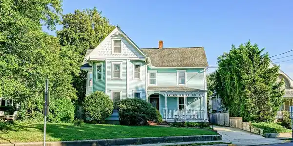111 KINGS HIGHWAY