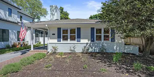 402 BAYARD AVENUE