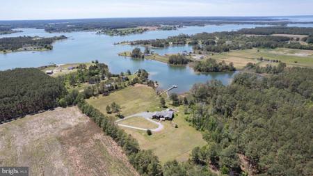 1661 TOWN POINT ROAD