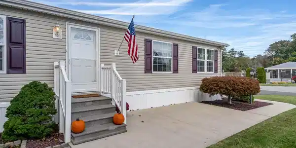 2 BRANCHWOOD CIRCLE