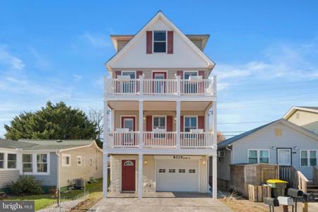 8229 BAYSIDE ROAD