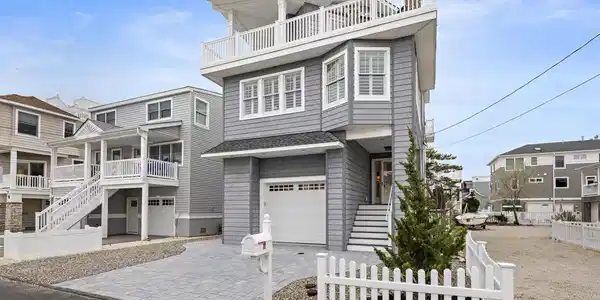 46 SAND DUNE LANE