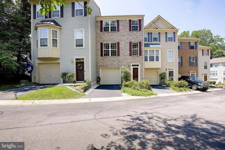 121 QUIET WATERS PLACE
