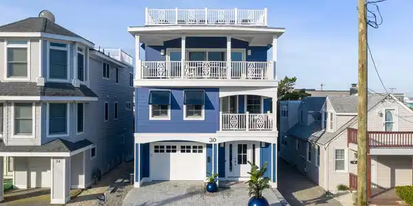 30 3RD STREET
