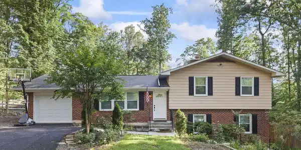 1308 WASHINGTON DRIVE