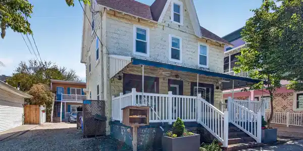12 WILMINGTON AVENUE