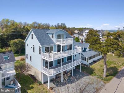 2818 BEACH DRIVE