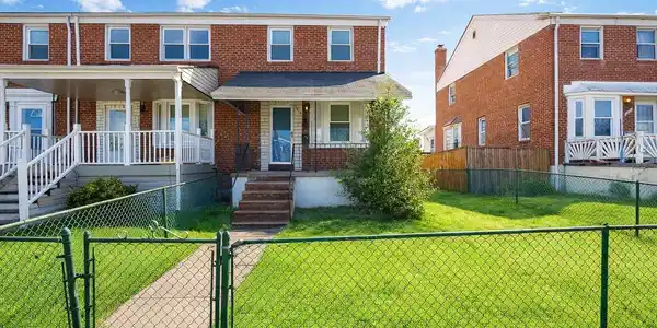1915 QUENTIN ROAD