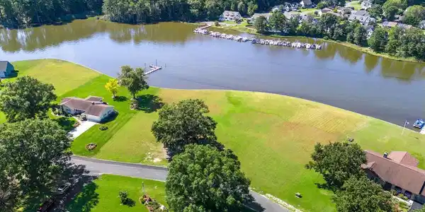 27 CREEK DRIVE
