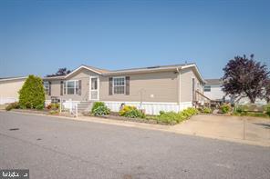 3209 GENTIAN LANE